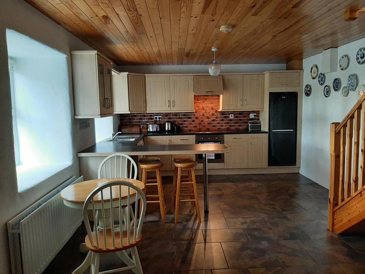 ווסטפורט Traditional Cosy Cottage With Beautiful Views מראה חיצוני תמונה